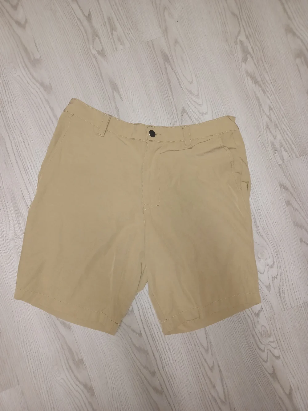 Banana Republic Men's Khaki Flat-Front Casual Shorts